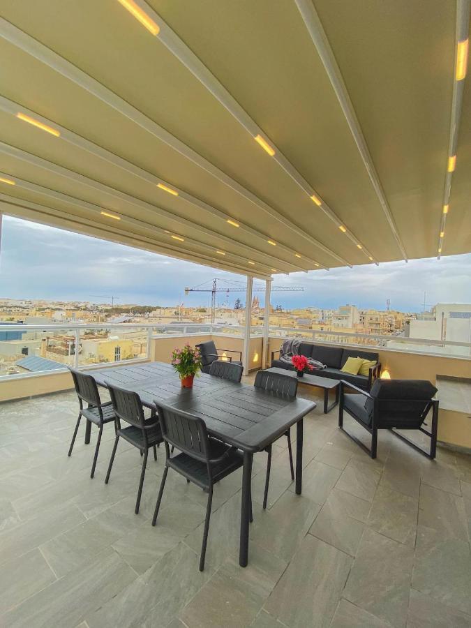 The Blue Mill Penthouse With Beautiful Views Apartment Naxxar Exterior photo