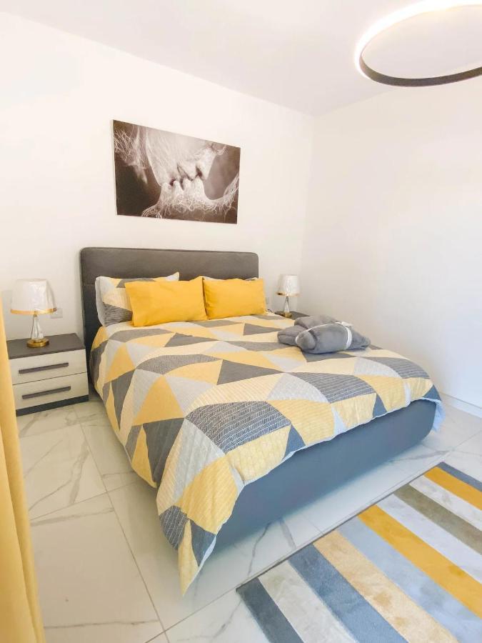 The Blue Mill Penthouse With Beautiful Views Apartment Naxxar Exterior photo